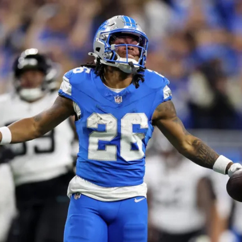 Jahmyr Gibbs celebrating